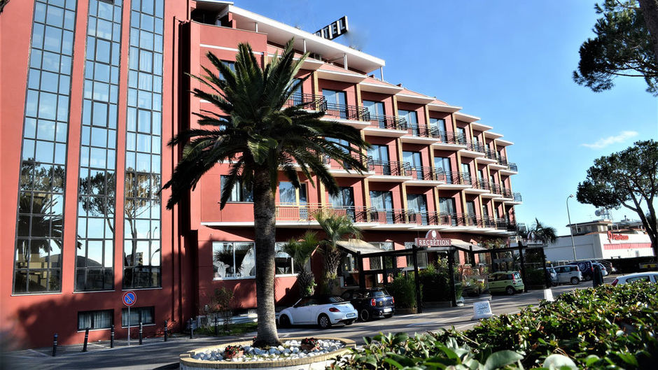 Park Hotel Exterior
