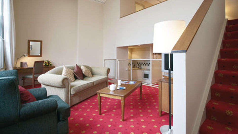 Quest Grand Hotel Melbourne Room