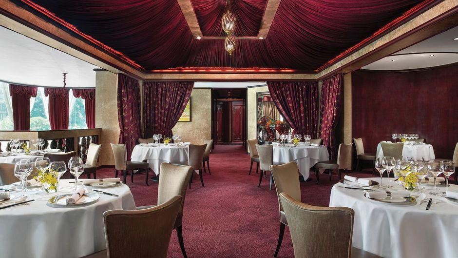 The Langham, Hong Kong Restaurant