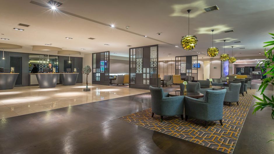 Maldron Hotel Dublin Airport Lobby