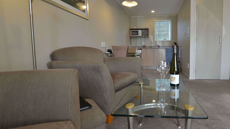 Brougham Heights Motel & Apartments Room
