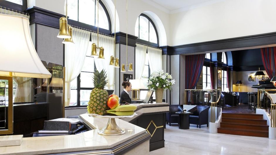 Schlosshotel Karlsruhe Lobby