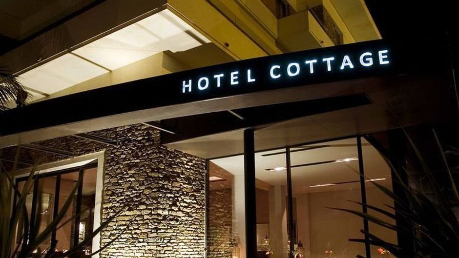 Hotel Cottage Exterior