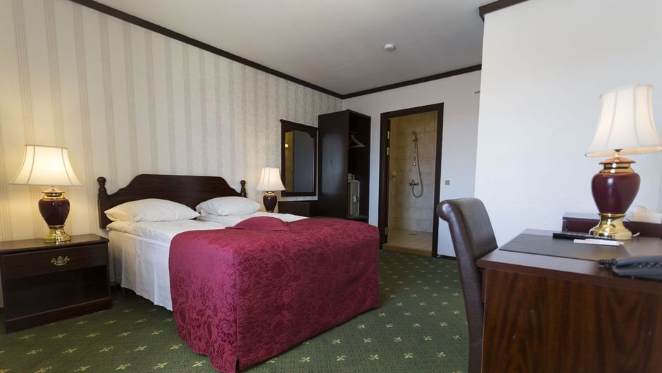 Helnan Phoenix Hotel Room