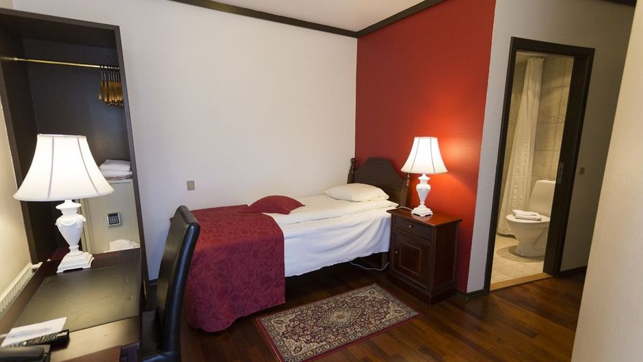 Helnan Phoenix Hotel Room