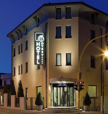 Hotel Ovest