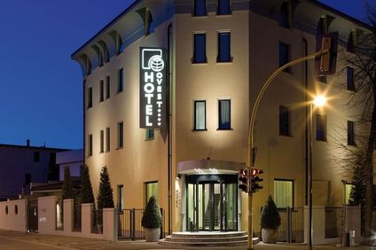 Hotel Ovest