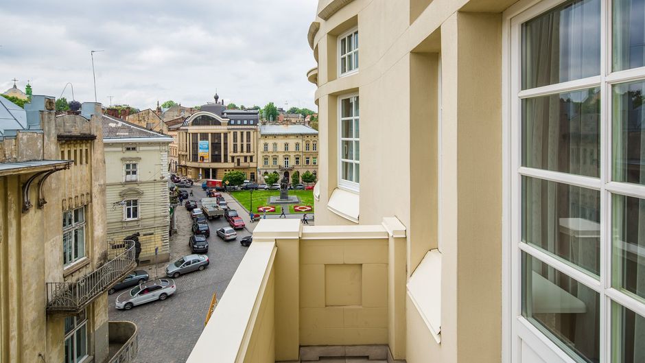 Atlas Deluxe Hotel, Lviv Room
