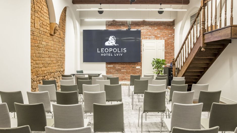Hotel Leopolis Meeting