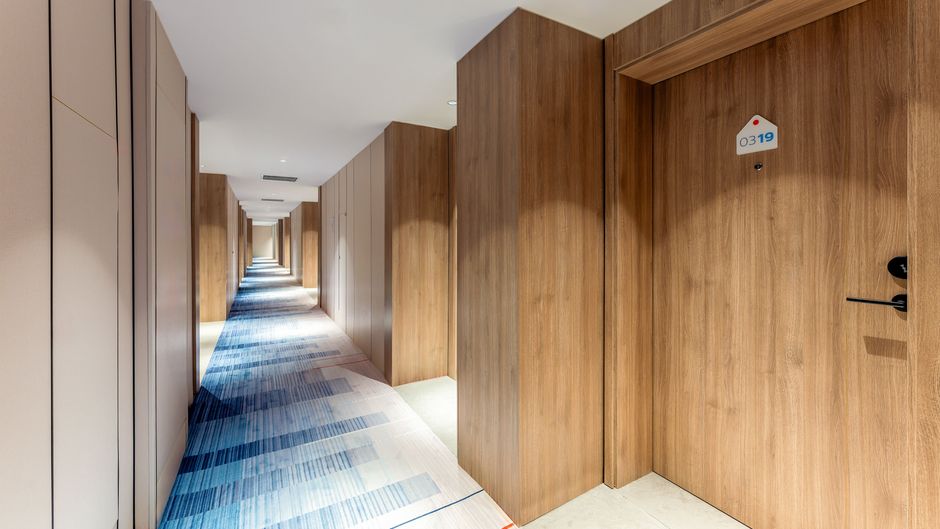 Holiday Inn Exp City Center Lobby