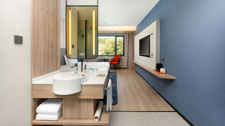 Holiday Inn Exp City Center Room