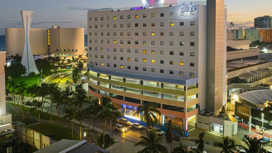 aloft Cancun Exterior