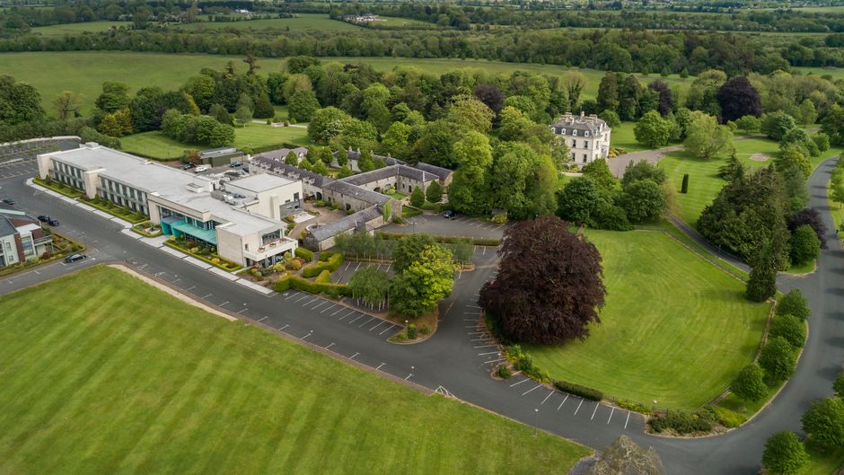 Moyvalley Hotel & Golf Resort Exterior