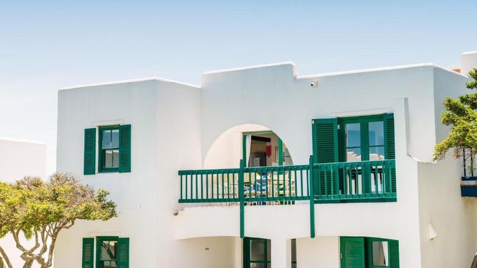 Club Mykonos Exterior
