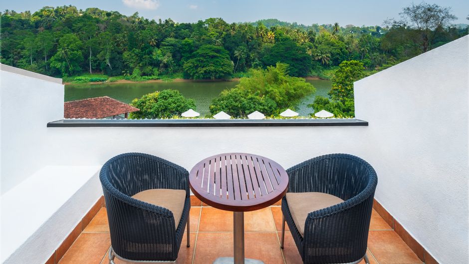 Cinnamon Citadel Kandy Exterior