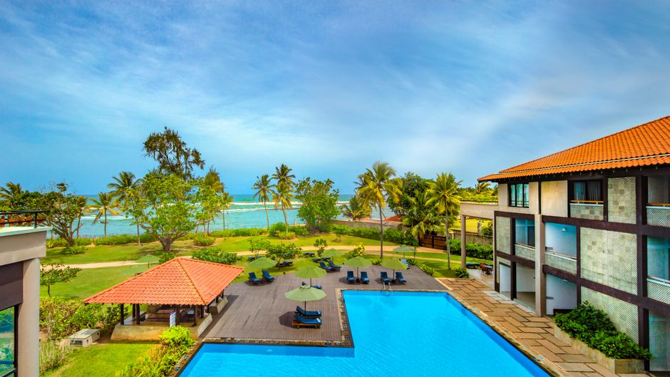 Cinnamon Bey Beruwala Pool