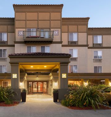 Larkspur Landing Roseville Hotel