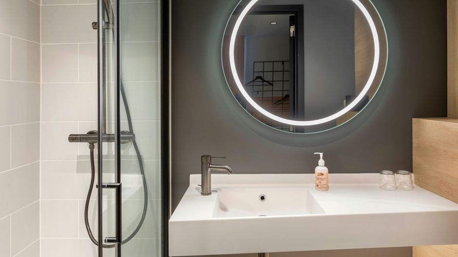 Moxy Antwerp Room