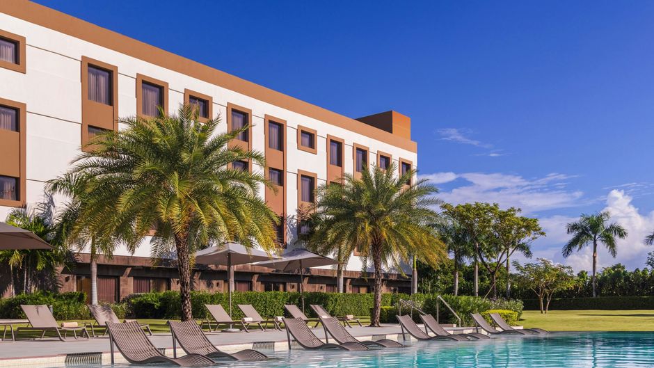 AC Hotel By Marriott Punta Cana Pool