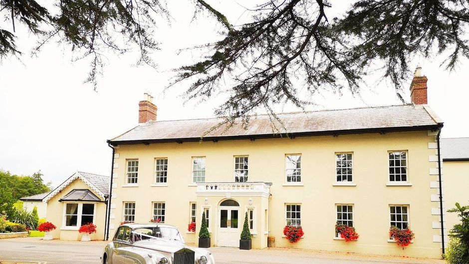 Roganstown Hotel Exterior