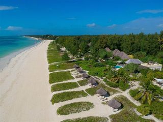 Breezes Beach Club & Spa