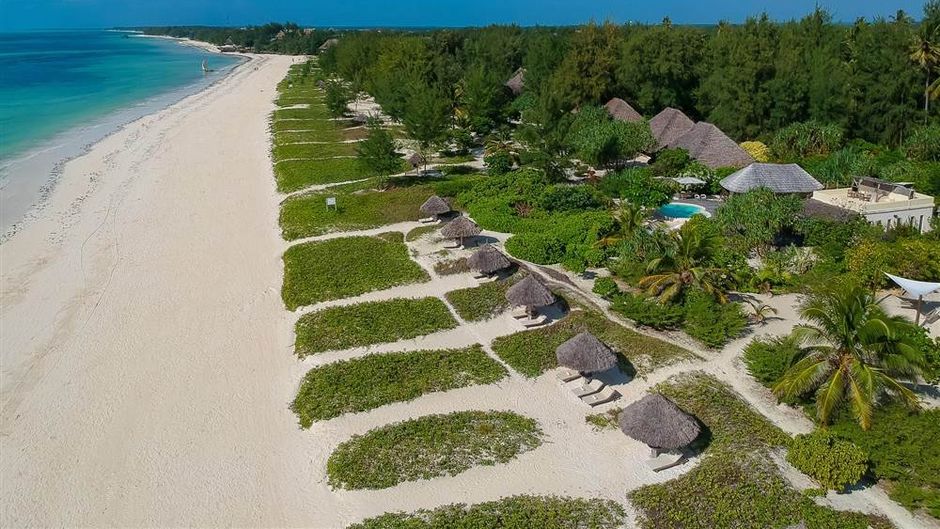 Breezes Beach Club & Spa Exterior