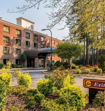 Lake Norman Inn and Suites