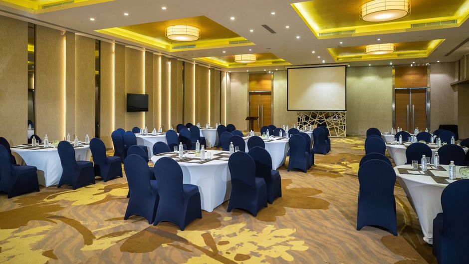Renaissance Ahmedabad Hotel Meeting