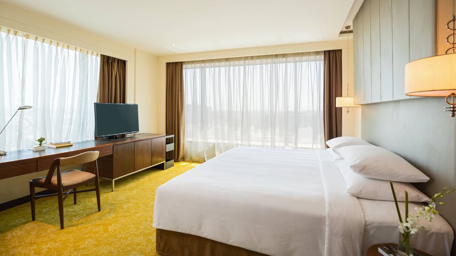 Renaissance Ahmedabad Hotel Suite
