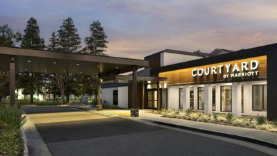 Courtyard by Marriott Bakersfield