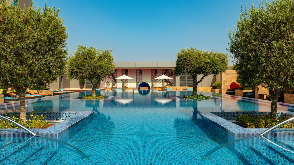 aloft Abu Dhabi Pool