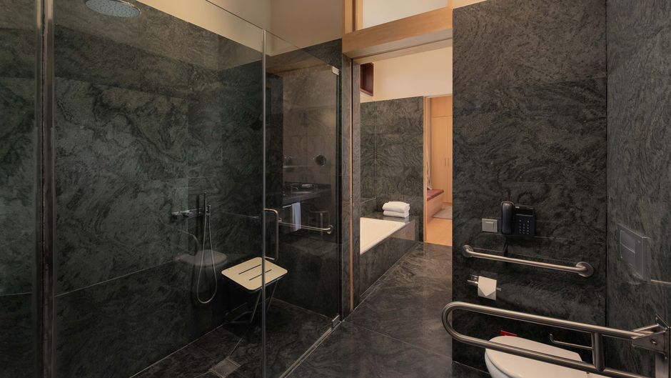 Hotel Marques de Riscal, a Luxury Coll Room