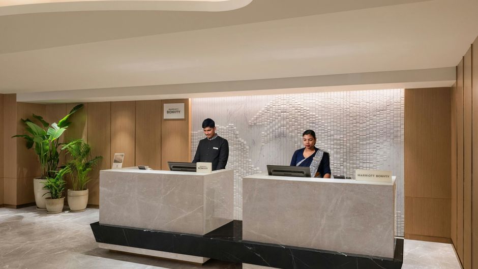 Courtyard by Marriott, Bhopal Lobby