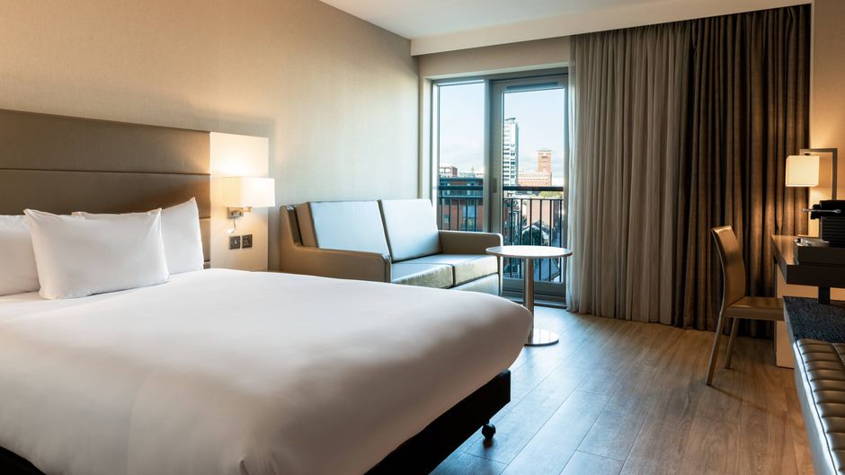 AC Hotel by Marriott Birmingham Room