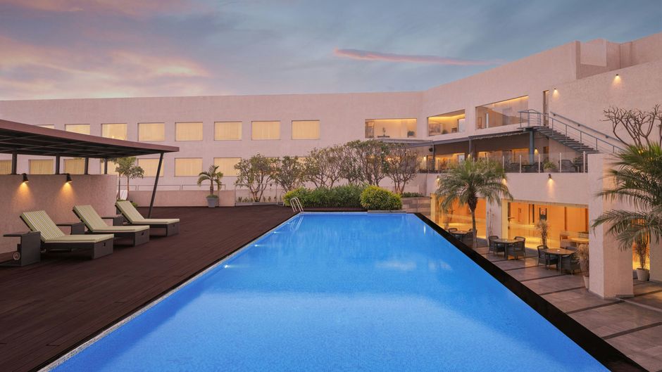 Courtyard by Marriott, Bhopal Pool