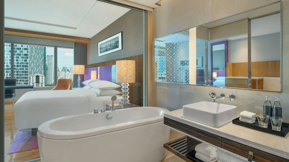 Renaissance Bangkok Ratchaprasong Hotel Room
