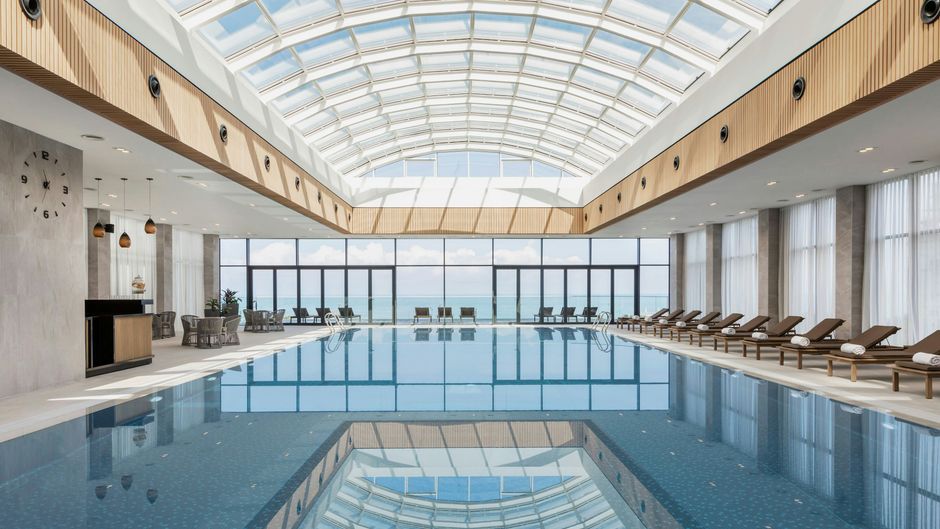 Courtyard by Marriott Batumi Pool