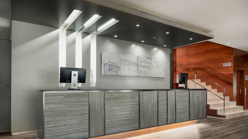 AC Hotel Badajoz Lobby