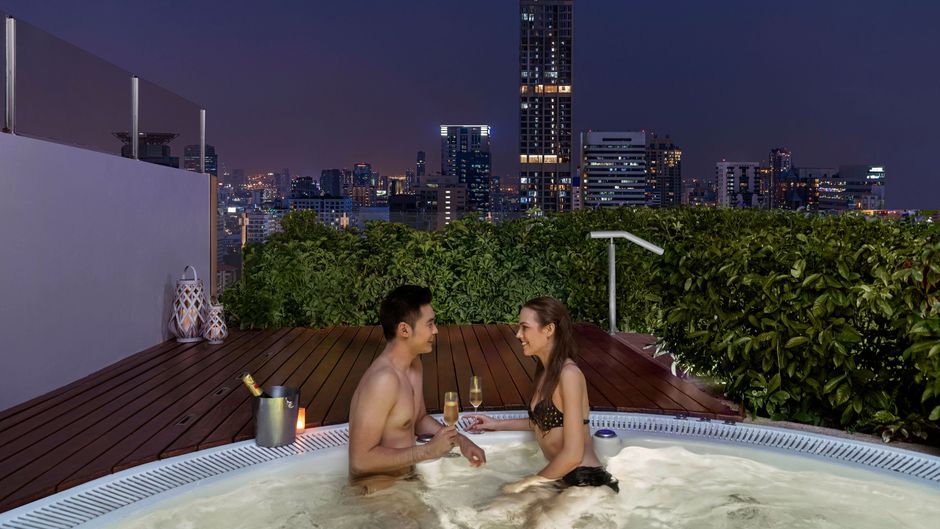 Aloft Bangkok Sukhumvit 11 Pool