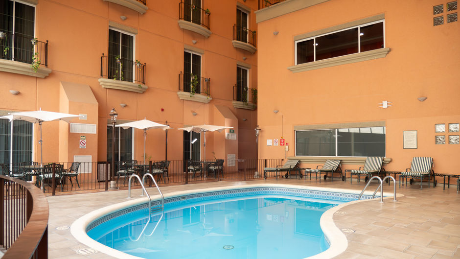 Holiday Inn Express Silao Bajio Airport Pool