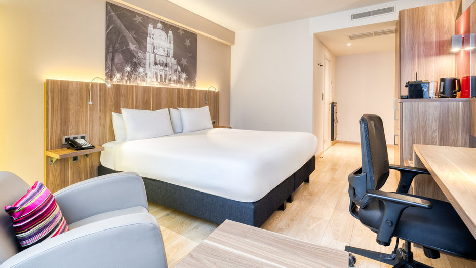 Holiday Inn Brussels-Schuman Room