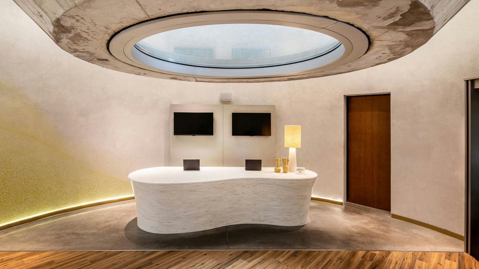 Renaissance Bordeaux Hotel Lobby