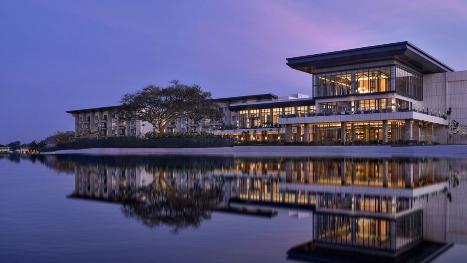 JW Marriott Bengaluru Prestige Golfshire Exterior