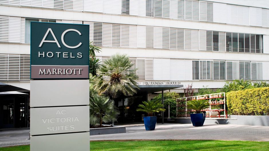 AC Victoria Suites Exterior