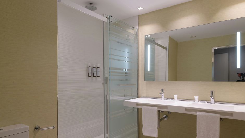 AC Hotel Sant Cugat by Marriott Room