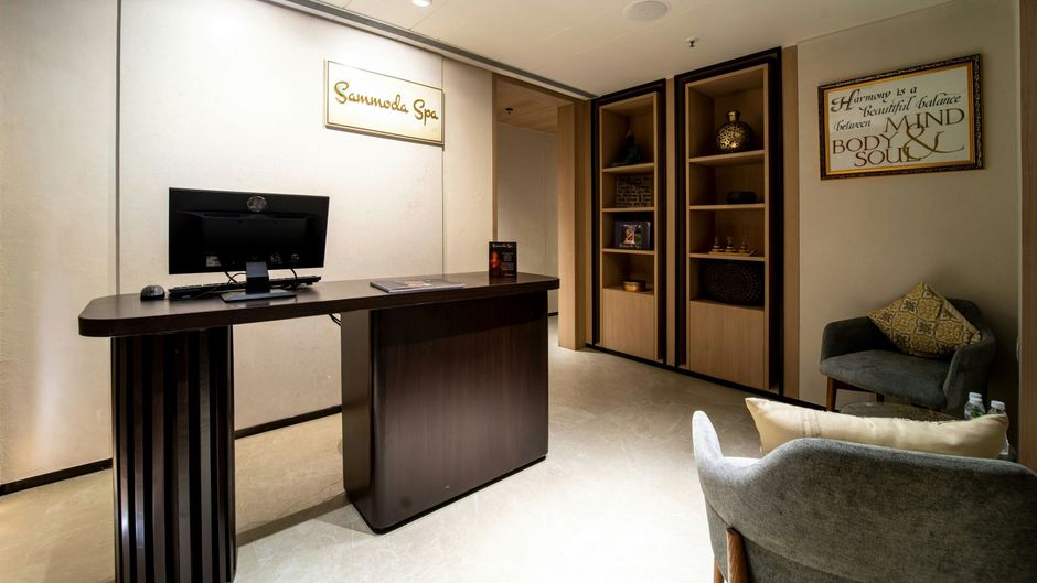 Courtyard Vadodara Spa