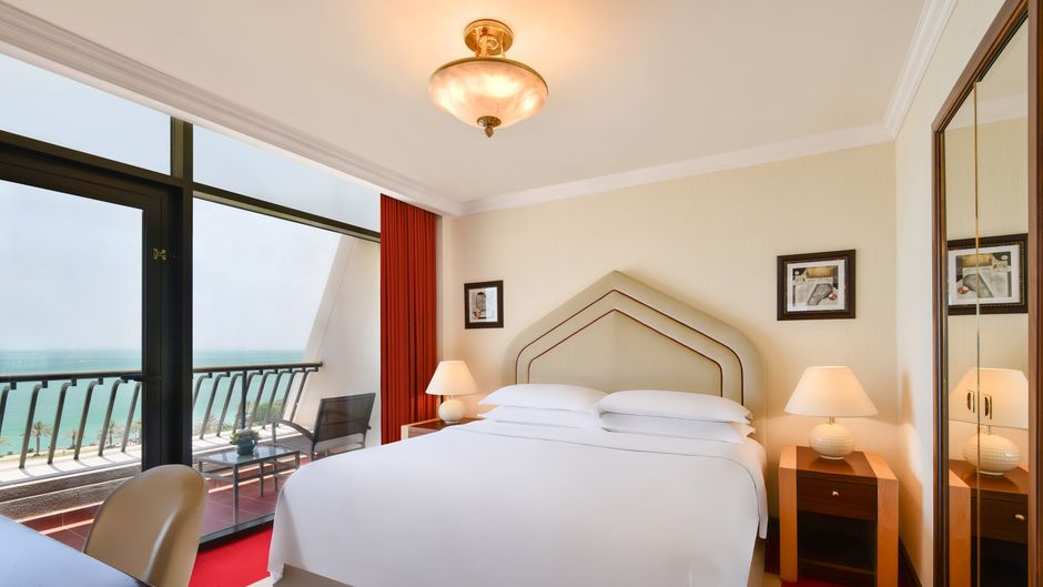 Sheraton Grand Doha Resort & Conv Hotel Suite