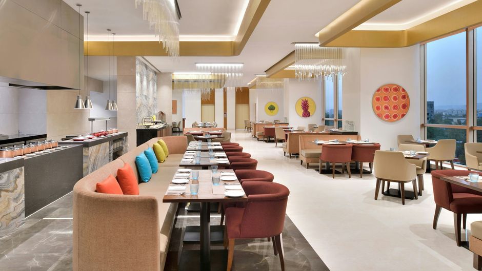 Courtyard By Marriott Navi Mumbai Restaurant
