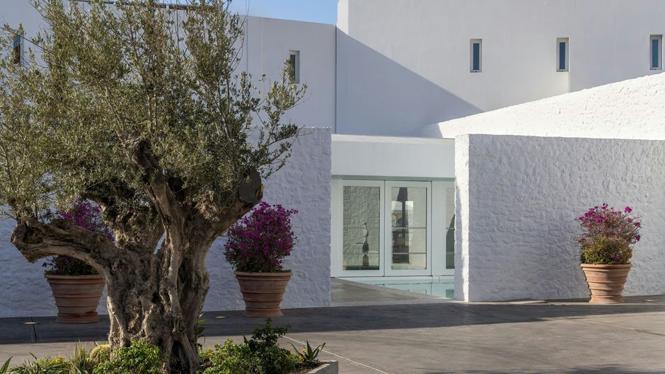 Patmos Aktis Suites & Spa Exterior