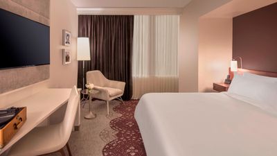 Elizabeth Hotel, Autograph Collection